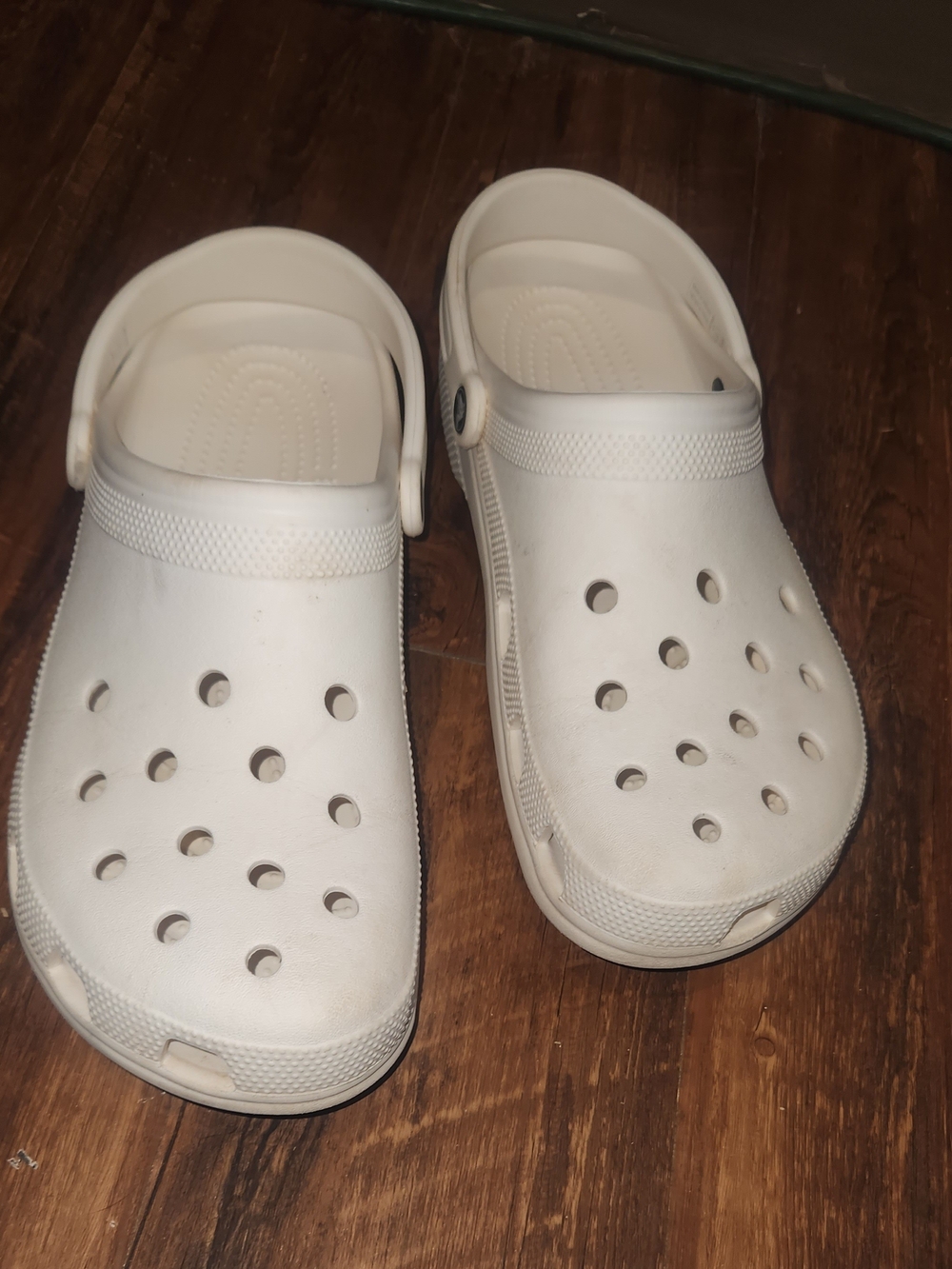 White Crocs Classic – Men’s Size 13